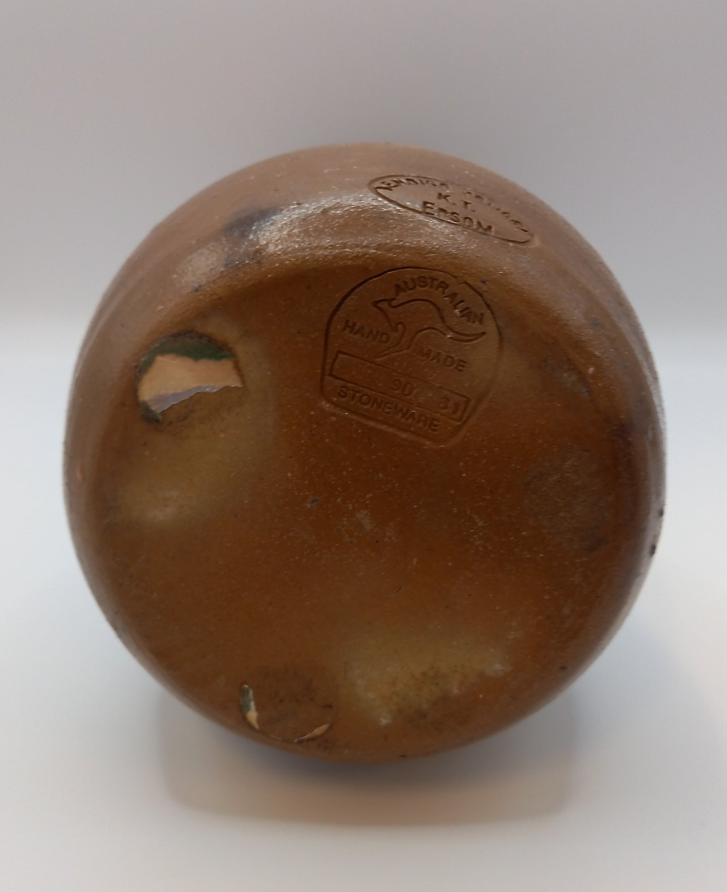 Bendigo Pottery Epsomware vase, circa 1980, with natural earthy glaze and elegant silhouette, approx. 24 cm high