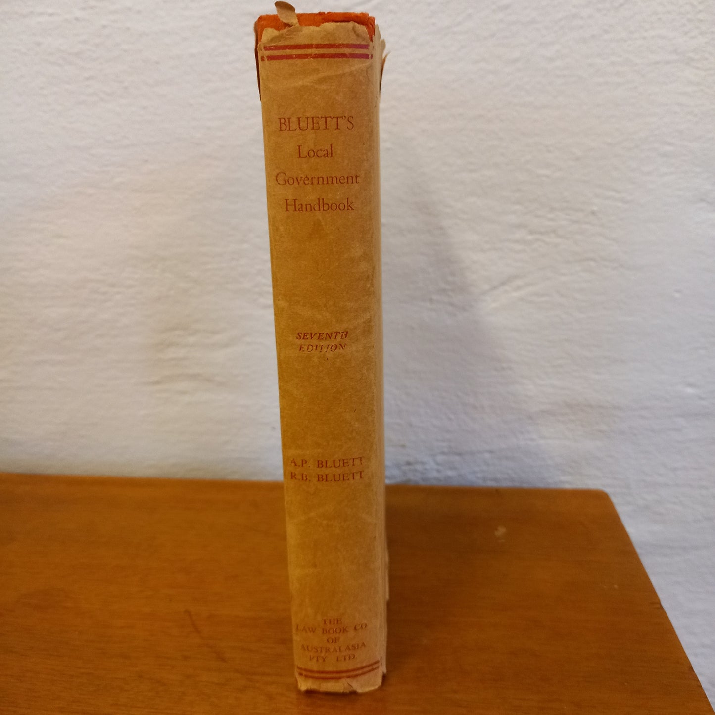Bluett's Local Government Handbook, New South Wales (seventh edition) Bluett, Alistair & Roger Bluett-Book-Tilbrook and Co