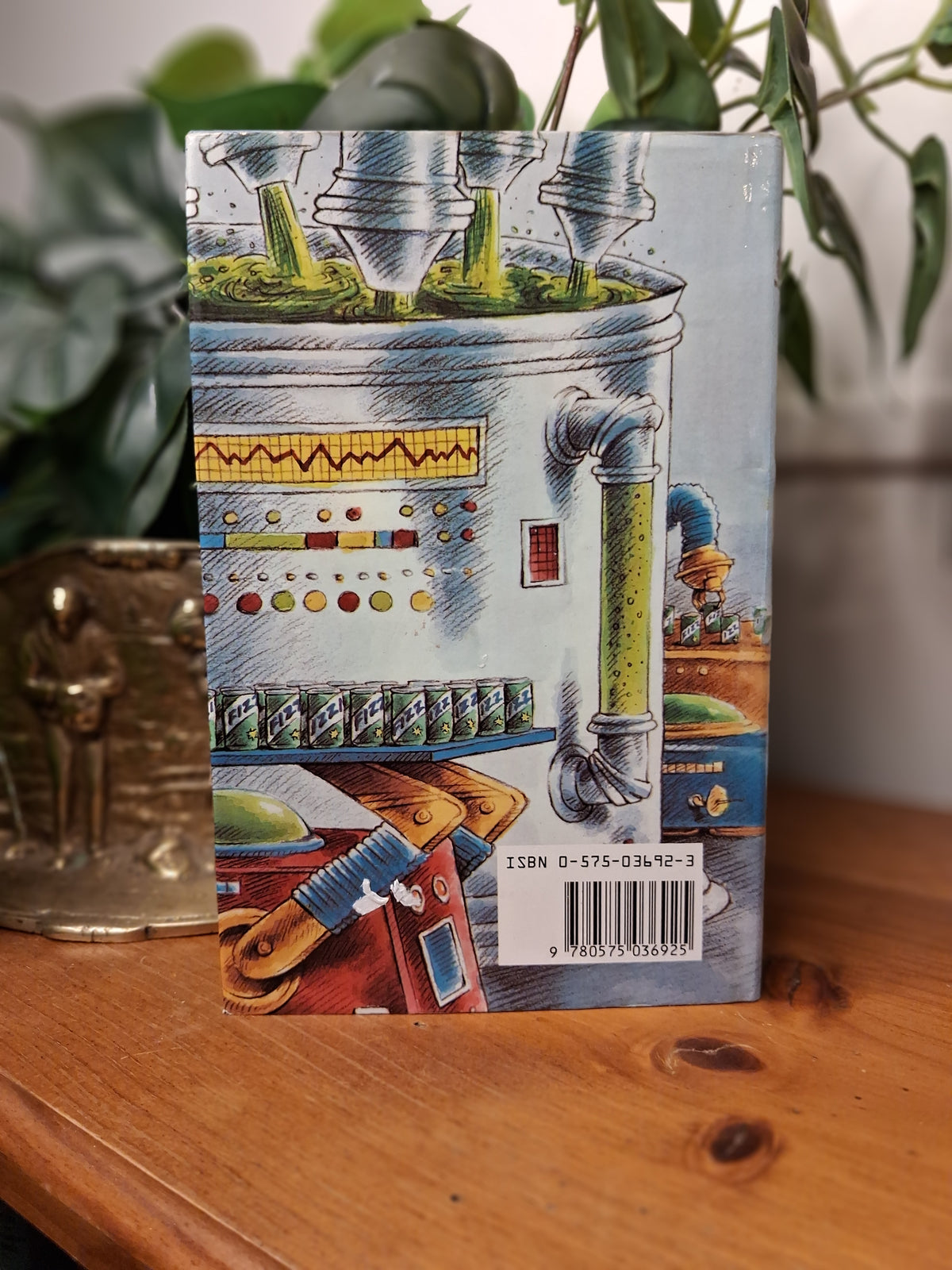 C.L.U.T.Z. and the Fizzion Formula By Marilyn Z. Wilkes-Children’s Fiction / Science Fiction / Humorous Adventure-Tilbrook and Co