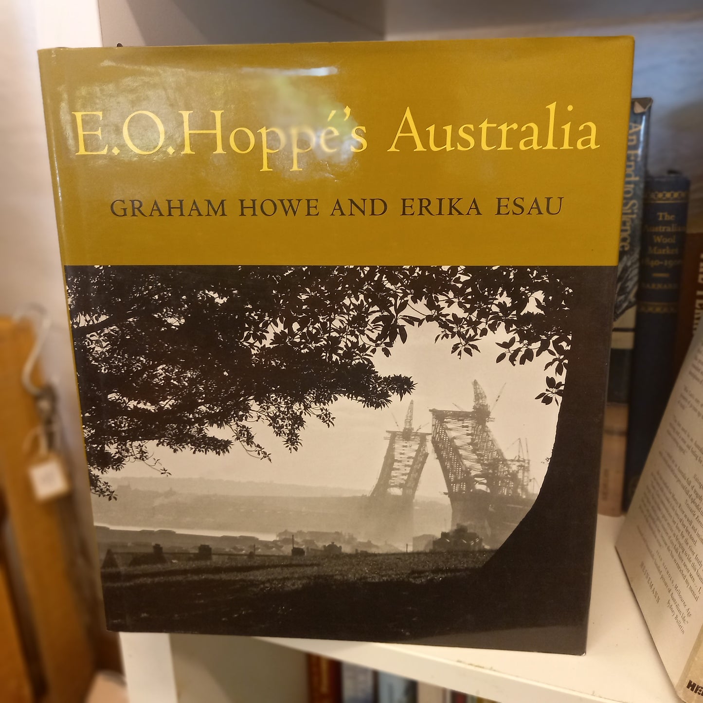 E.O. Hoppé's Australia (2007, Hardcover) – Edited by Graham Howe-Photography Book-Tilbrook and Co