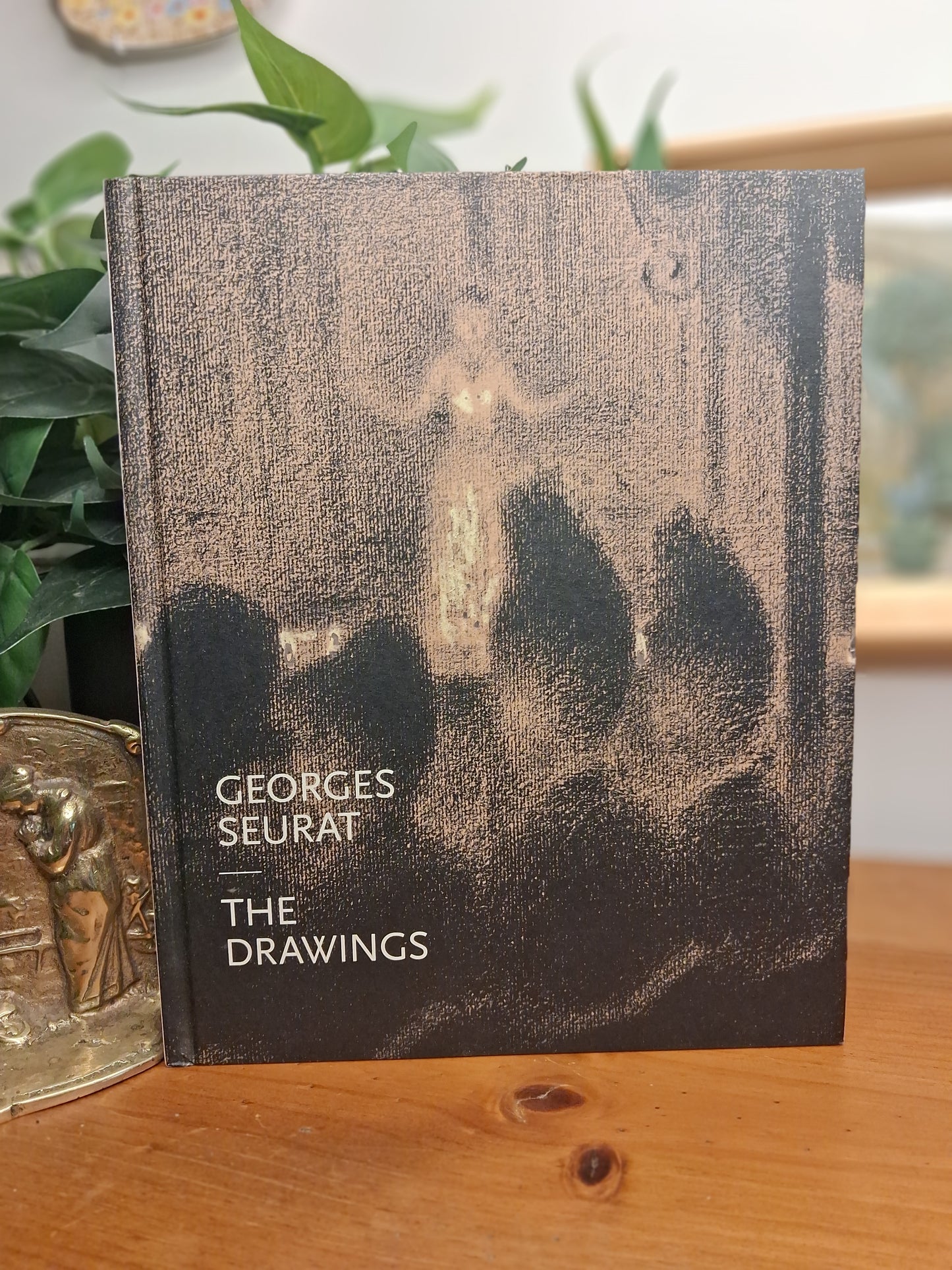 Cover of Georges Seurat: The Drawings, a Museum of Modern Art hardcover publication on the drawings of Georges Seurat.