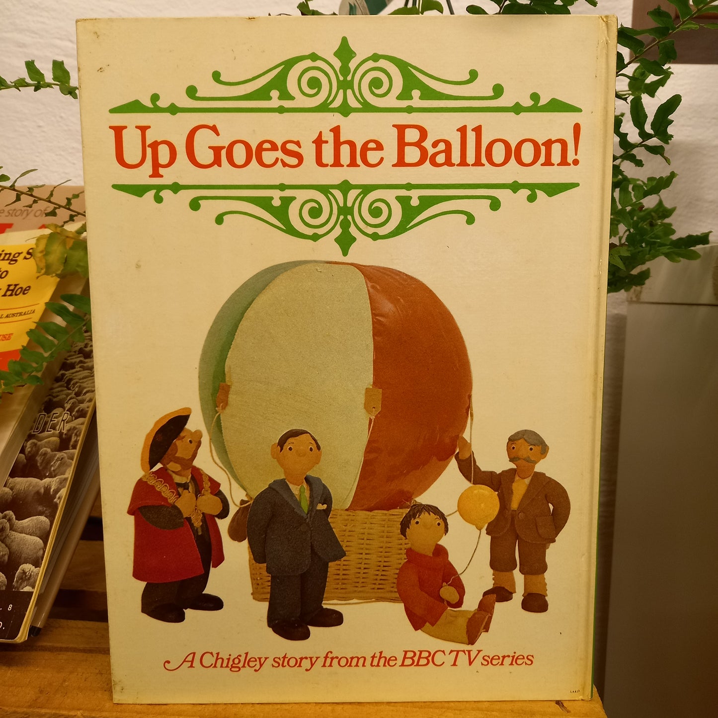 Up Goes the Balloon! A Chigley Story as presented on BBC TV by Gordon; Retold By Jane Carruth Murray-Book-Tilbrook and Co