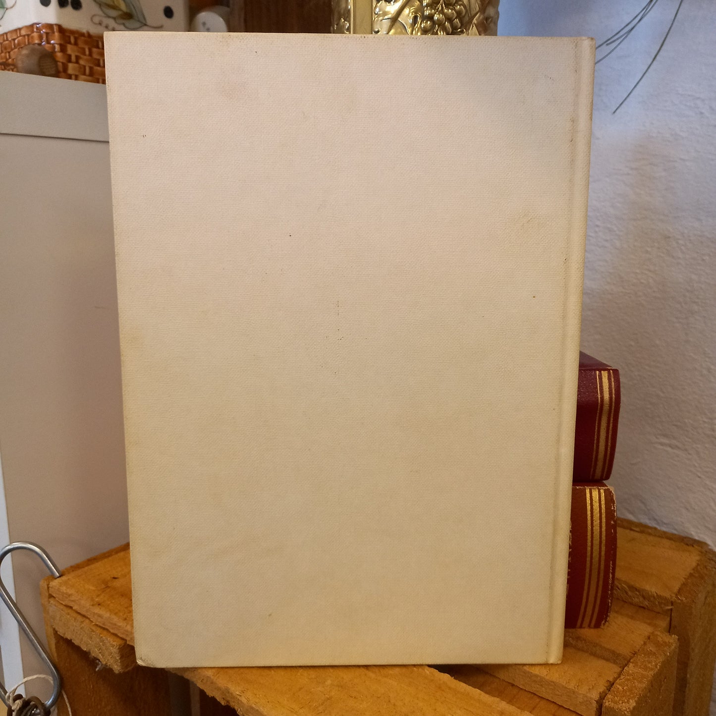 White Wings Cake Mix Cook Book by Joan Winfield (1971, Hardcover)-Vintage Cookbook-Tilbrook and Co