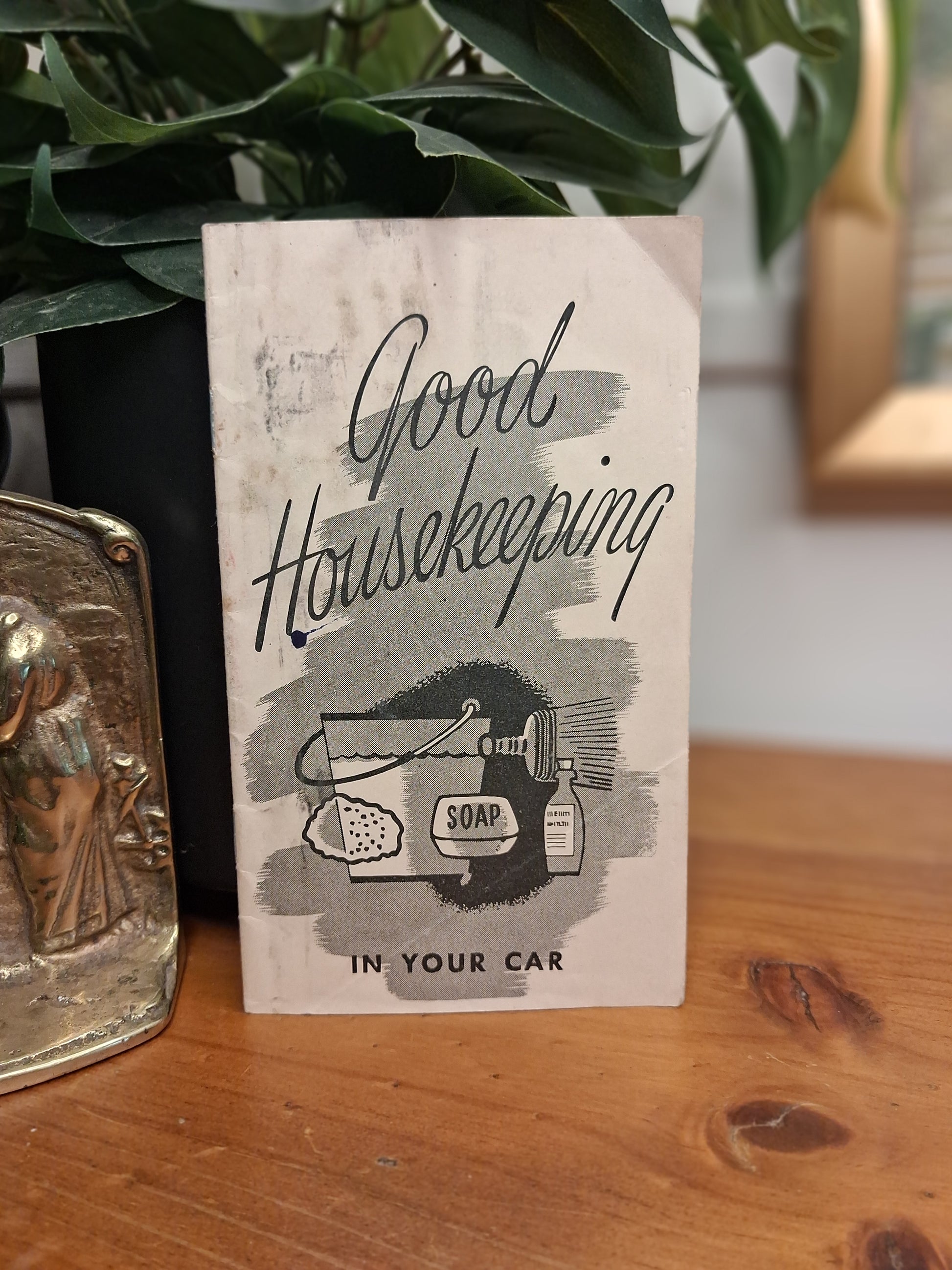 1950s General Motors-Holden’s Good Housekeeping in Your Car pamphlet issued by the Service Division part number 7375229.
