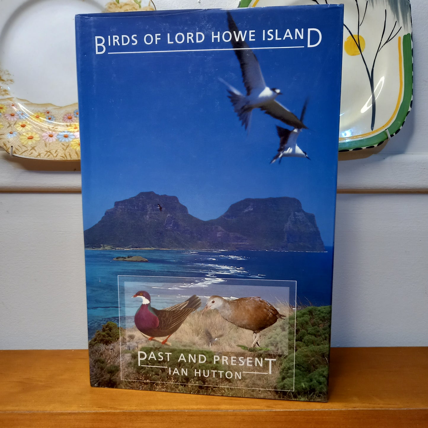 Birds of Lord Howe Island: Past and Present by Ian Hutton-Book-Tilbrook and Co