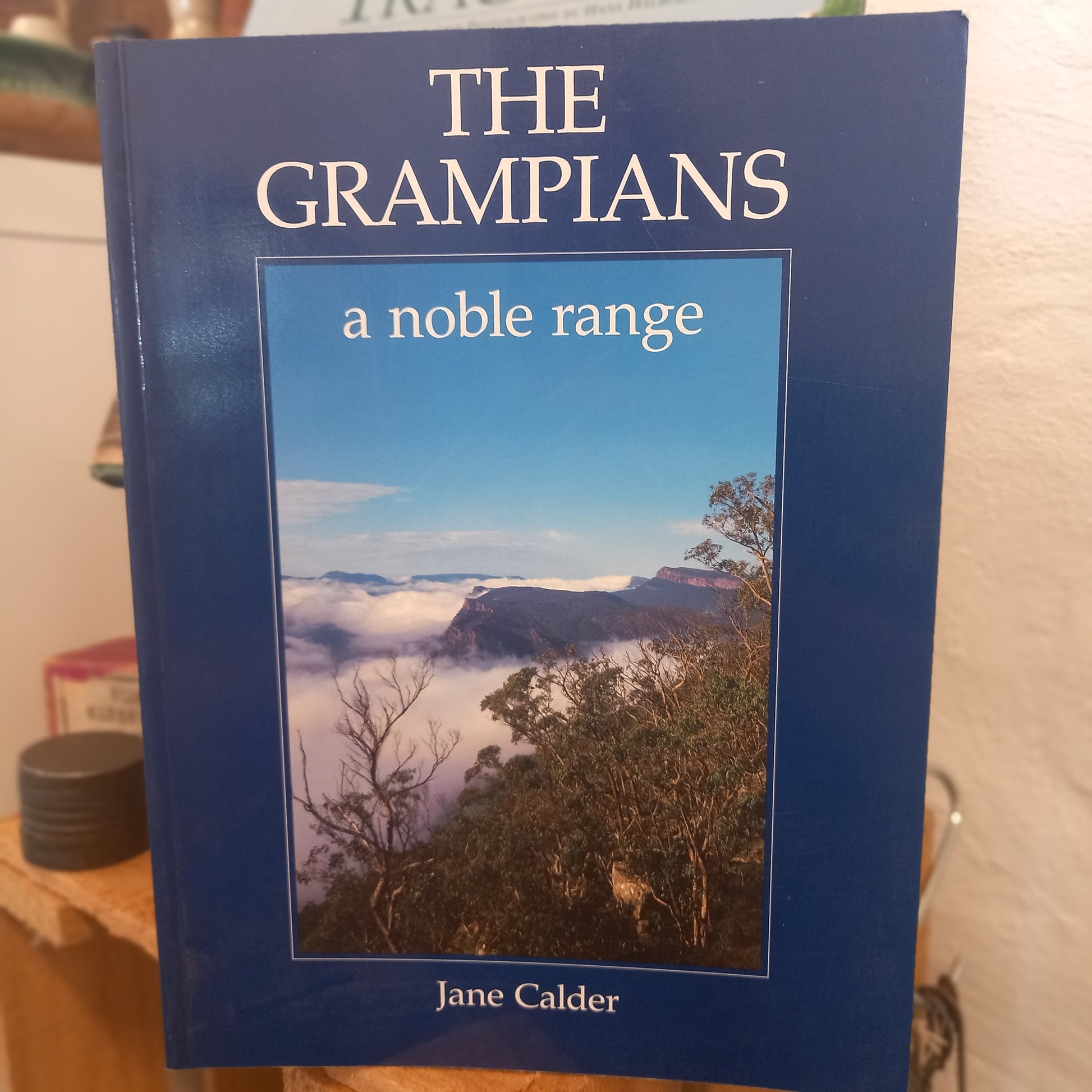 The Grampians: A Noble Range – Jane Calder, Illustrated by Ann Wojczuk (1987)-Natural & Local History-Tilbrook and Co