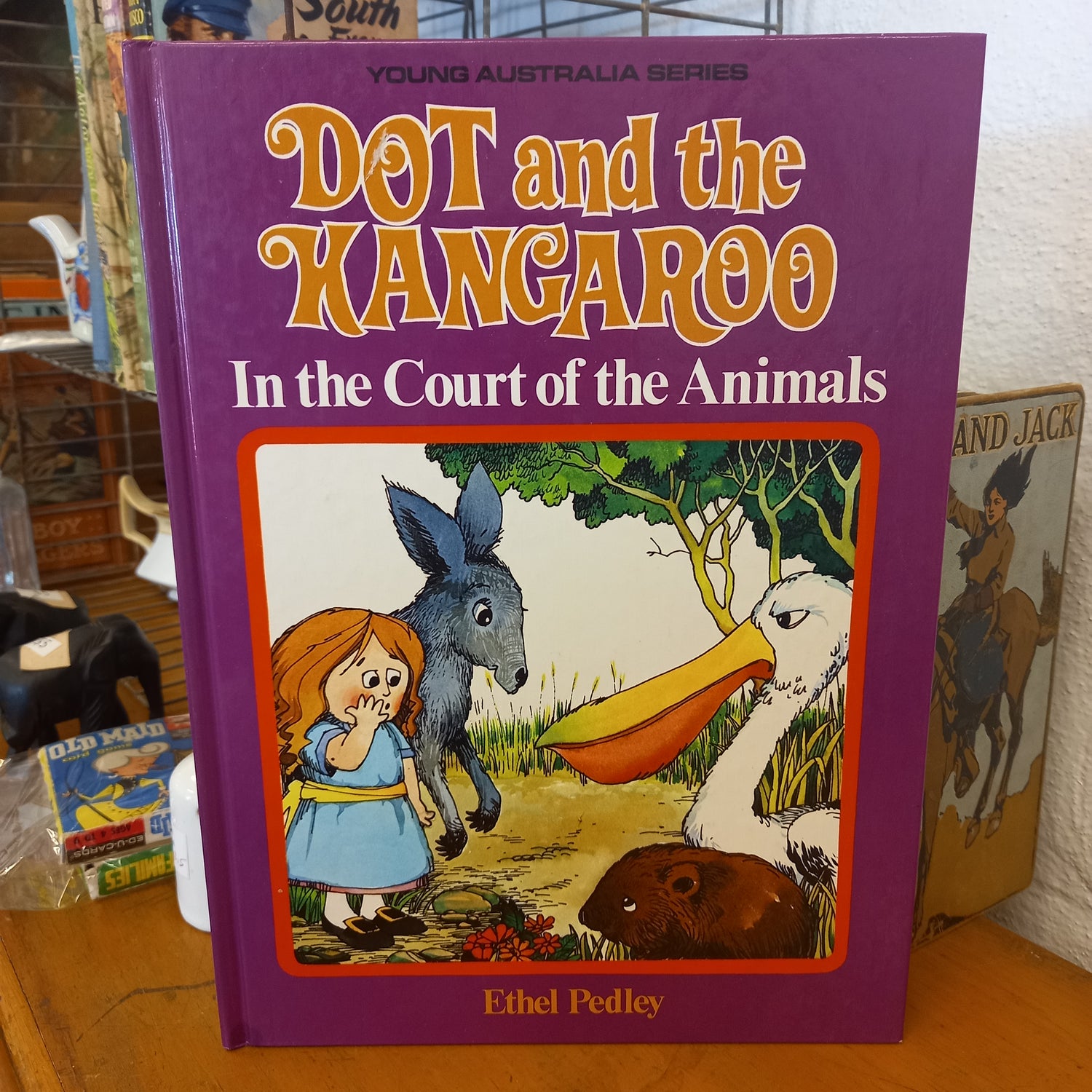 Dot and the Kangaroo in the Court of the Animals by Ethel Pedley illustrated by Bob Smith 1976 hardcover book