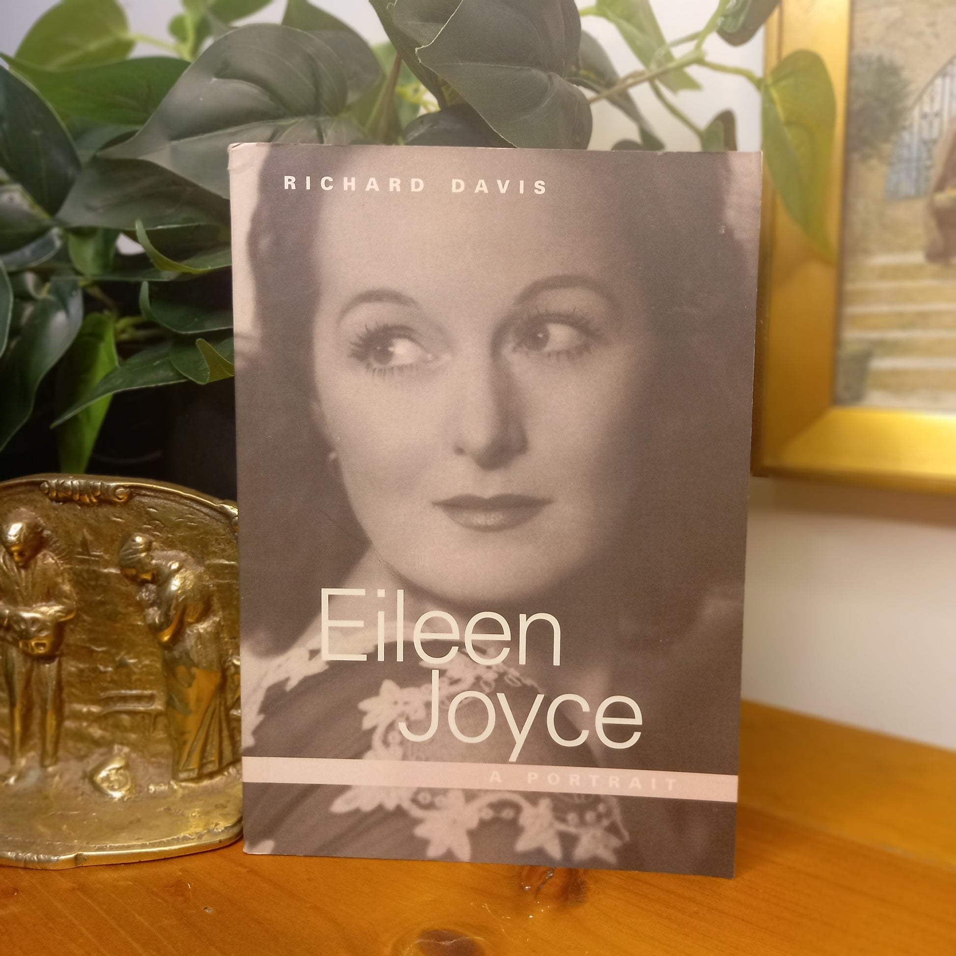 Eileen Joyce: A Portrait by Richard Davis-Biography / Music History / Women in the Arts-Tilbrook and Co
