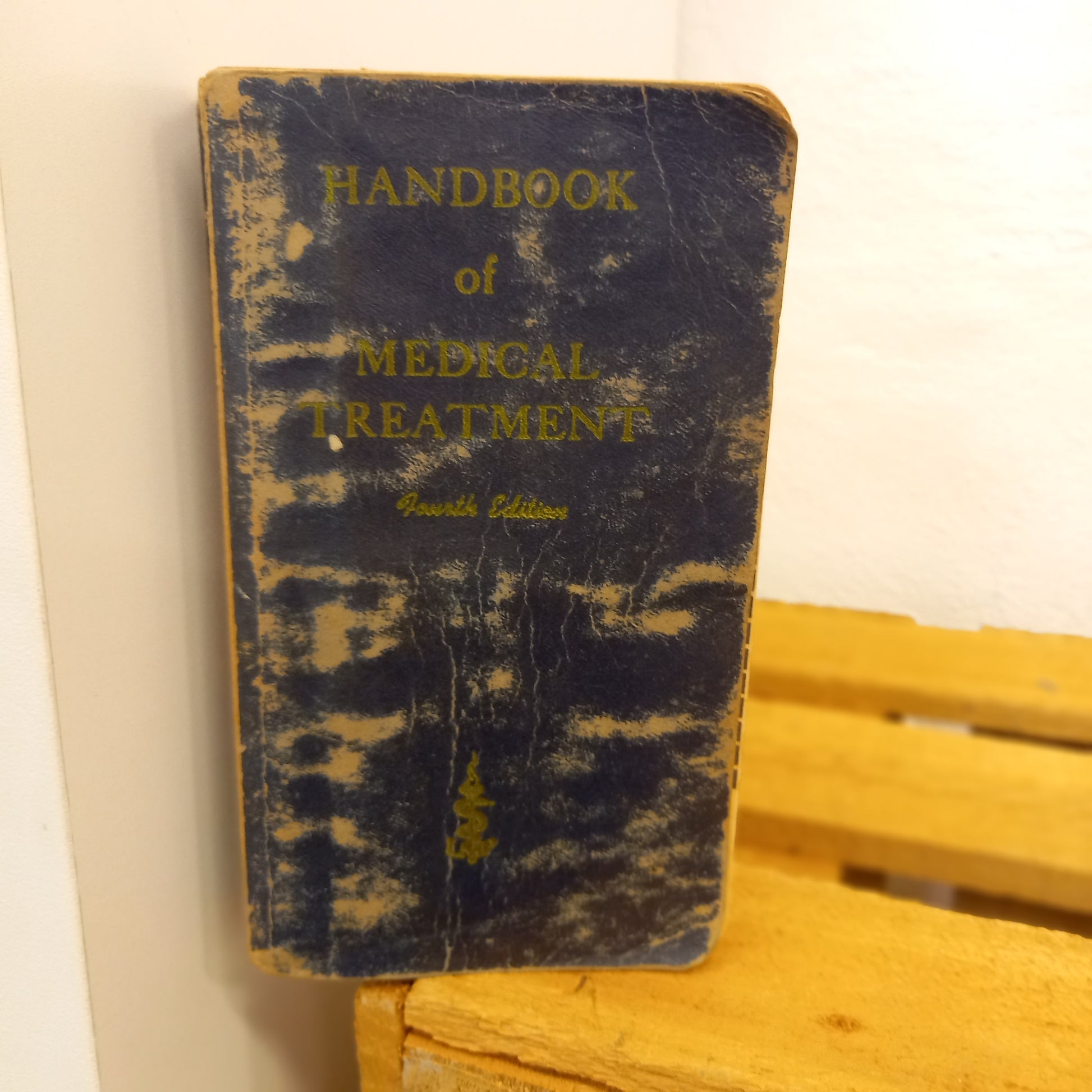 Handbook of Medical Treatment – 4th Edition by Milton J. Chatton, Sheldon Margen & Henry Brainerd (1954, Softcover)-Book – Medical Reference / Vintage Healthcare Manual-Tilbrook and Co