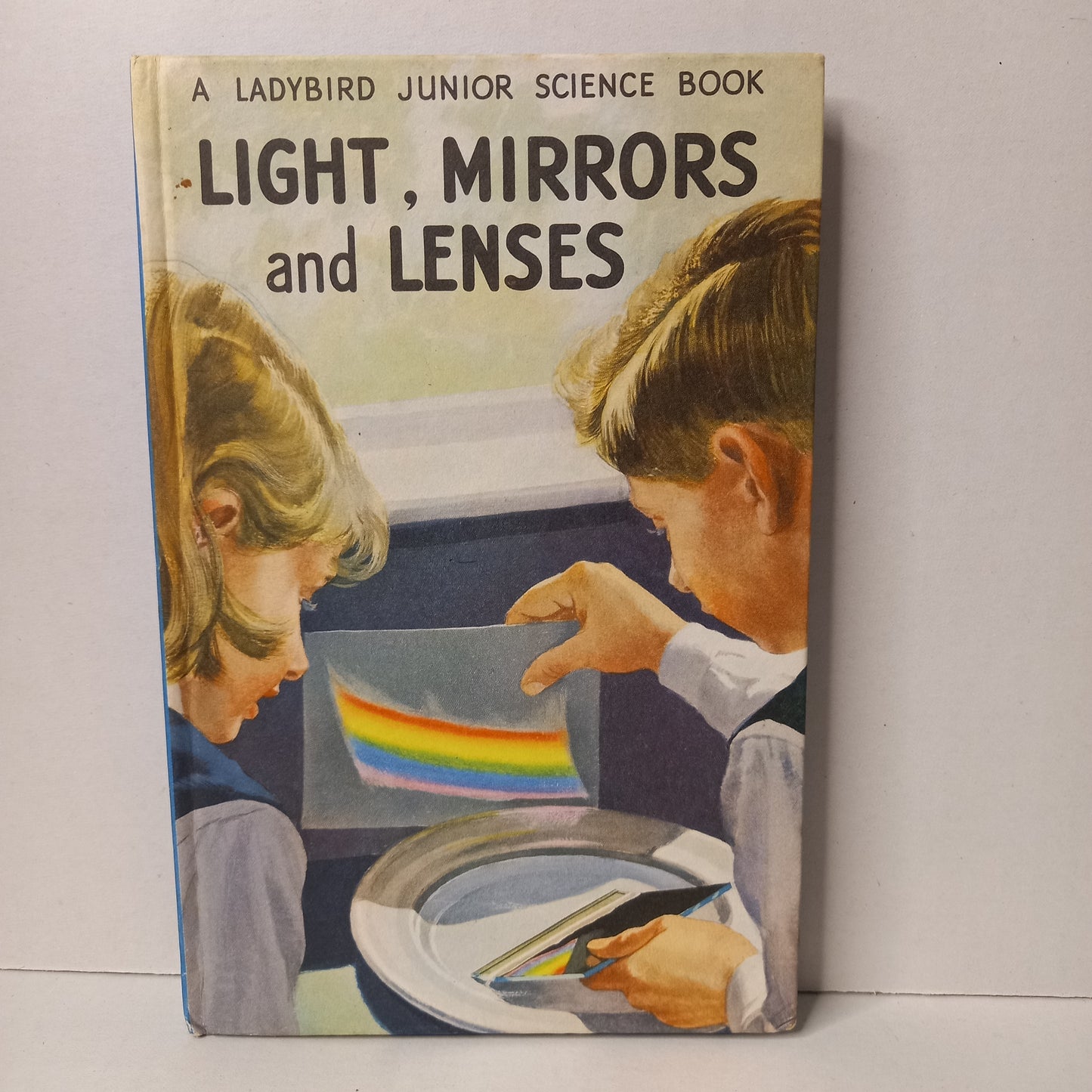 LIGHT, MIRRORS AND LENSES (Series 621 : A Ladybird Junior Science Book) by F.E. Newing and Richard Bowood-Book-Tilbrook and Co