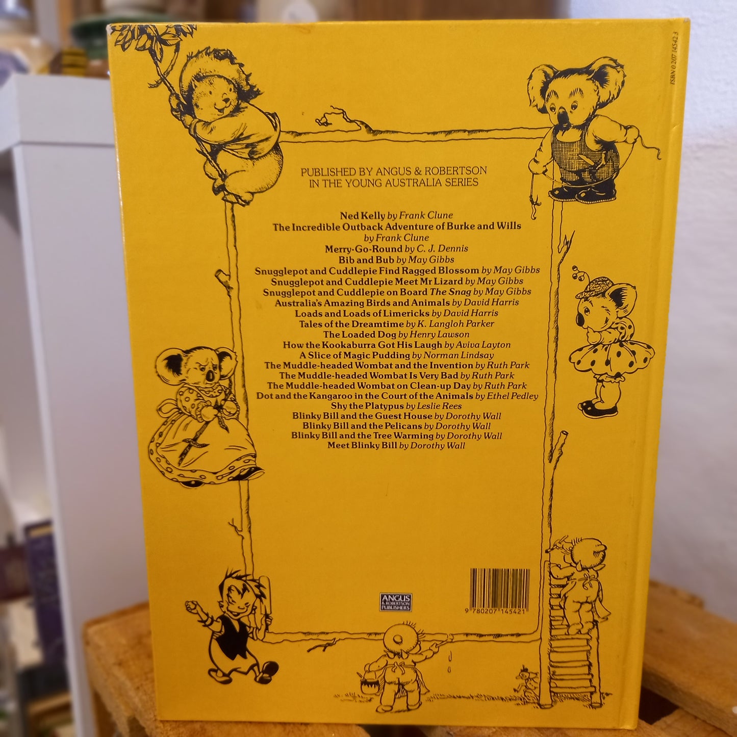 Meet Blinky Bill – Adapted by Carol Odell (1984)-Book - Australian children’s fiction / Classic character introduction / Picture book-Tilbrook and Co