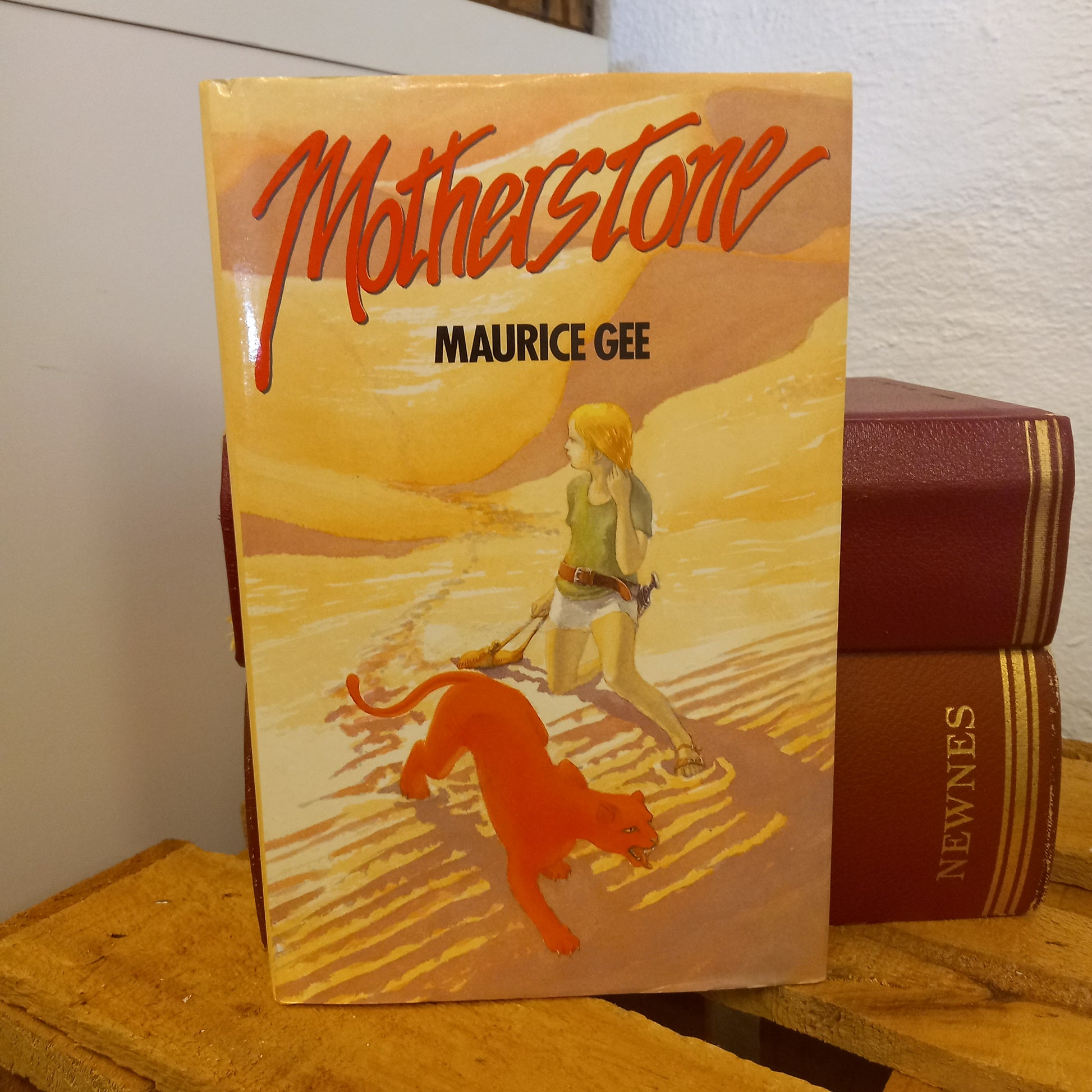 Motherstone – Maurice Gee (1985 Hardcover, Final Book in the O Trilogy)-Book - Vintage Children’s Fiction-Tilbrook and Co