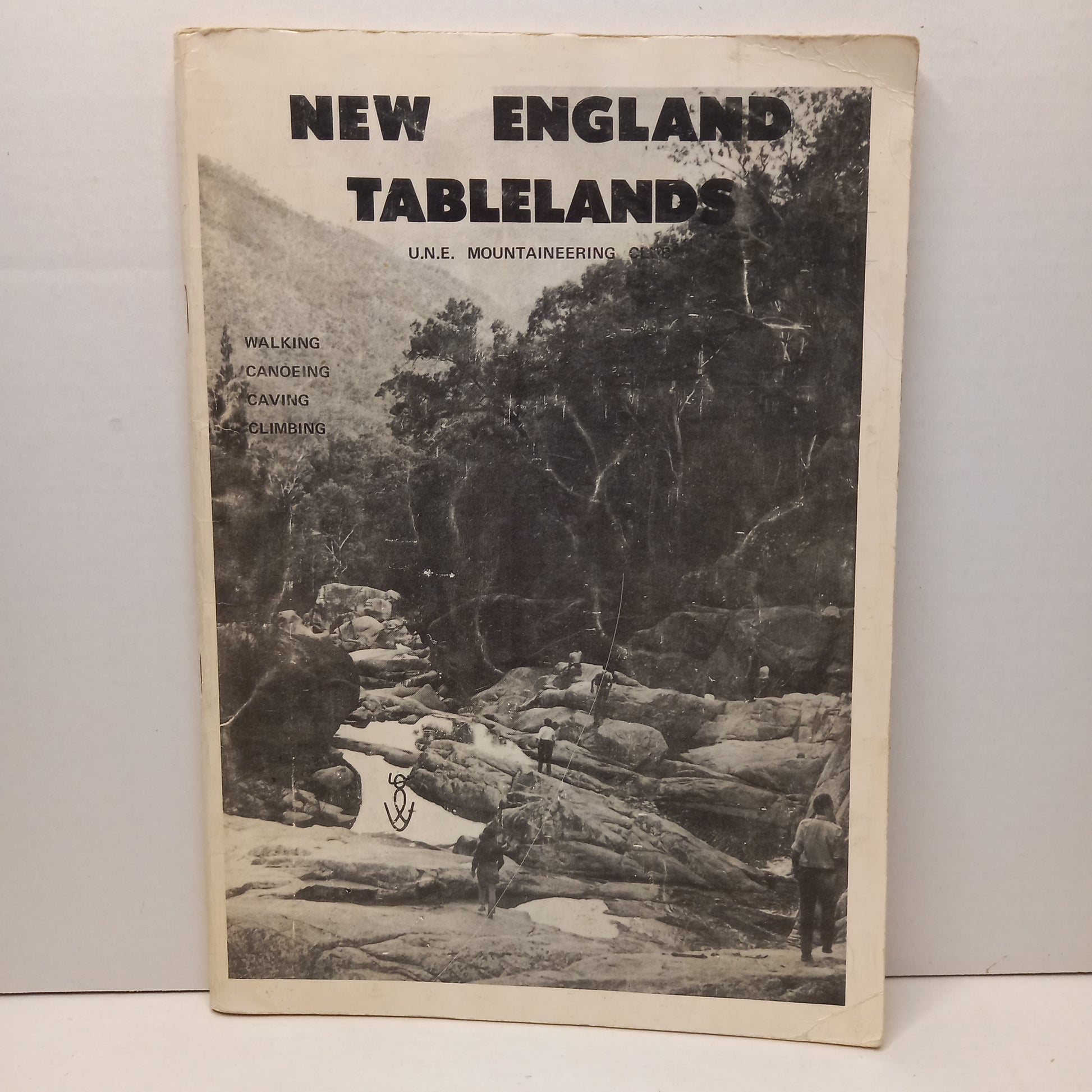 New England tablelands, walking, canoeing, caving, climbing by University of New England Mountaineering Club-Book-Tilbrook and Co
