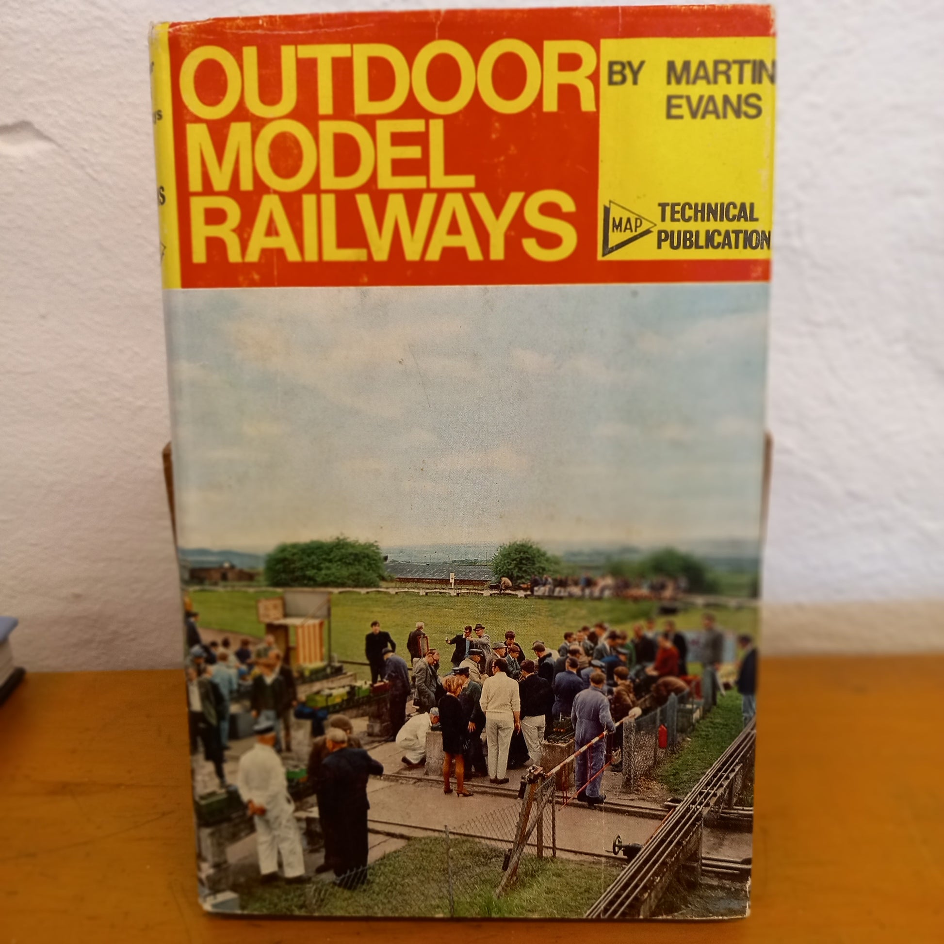 Outdoor Model Railways by Martin Evans-Book-Tilbrook and Co