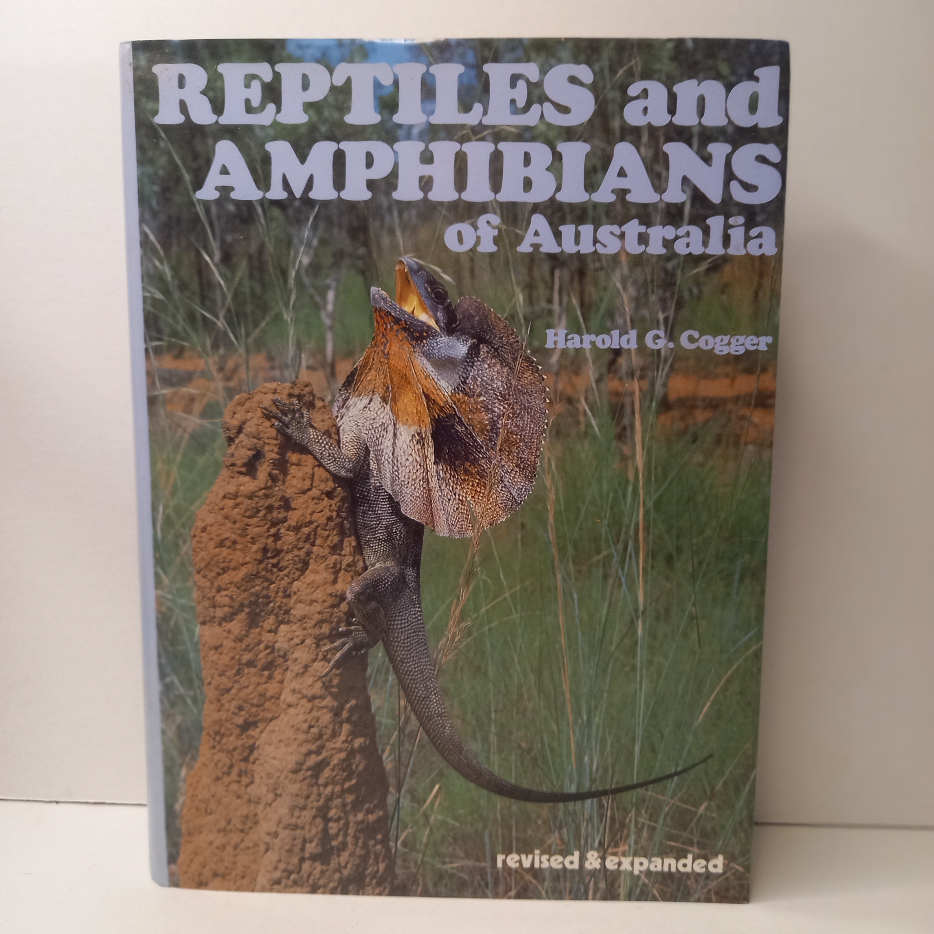 Reptiles & Amphibians of Australia by Harold G. Cogger – Tilbrook and Co