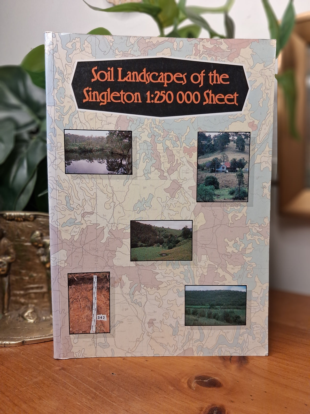 Soil Landscapes of the Singleton 1:250,000 Sheet – M. Kovac &J.W. Lawrie (1991)-Soil Science / Land Management & Australian Natural History-Tilbrook and Co