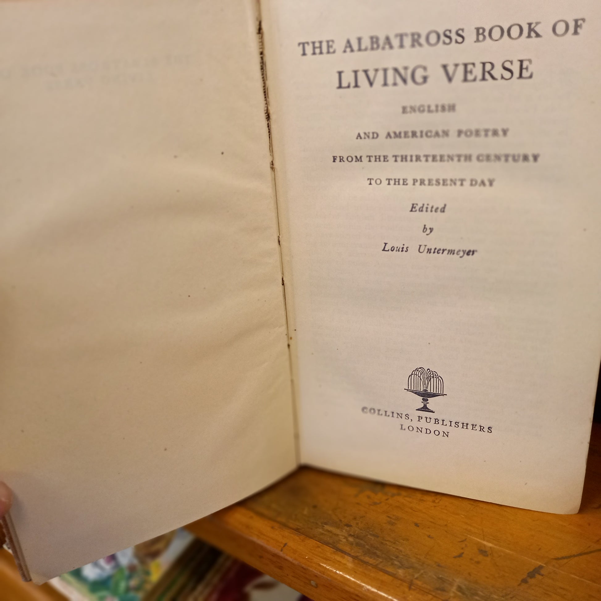 The Albatross Book of Living Verse-Book-Tilbrook and Co