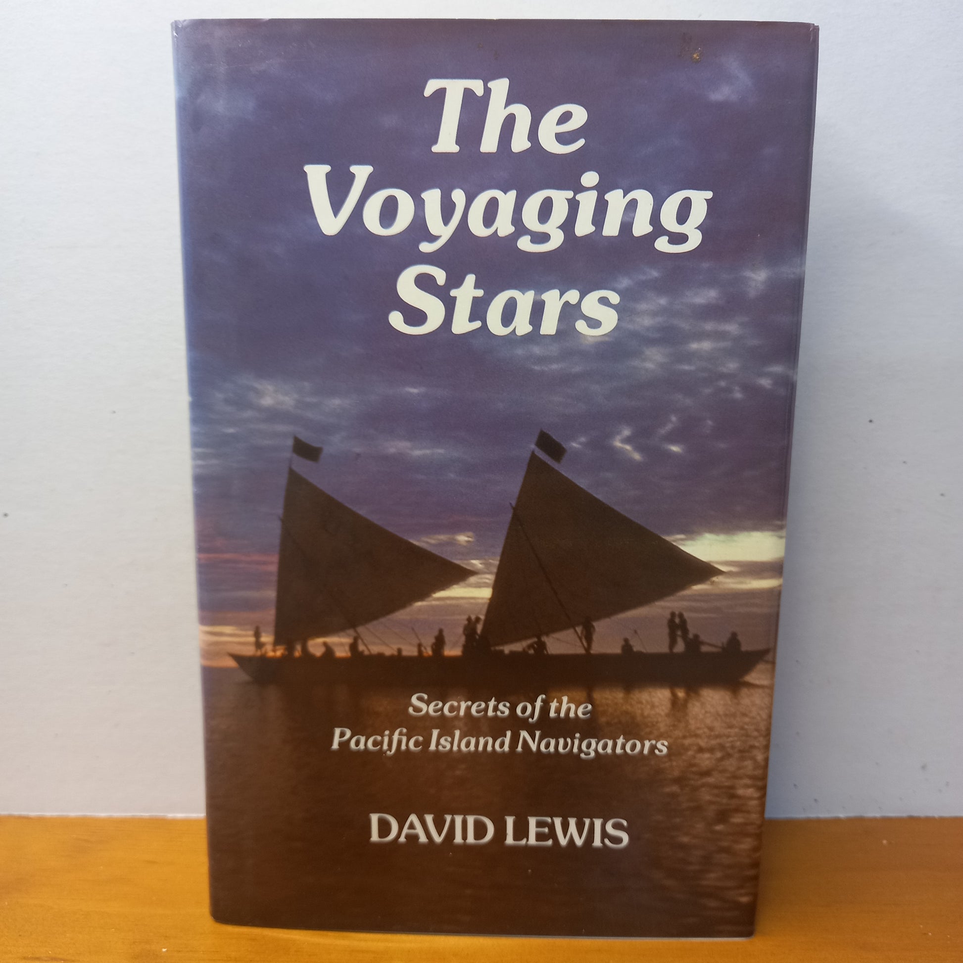 The Voyaging Stars: Secrets of the Pacific Island Navigators by David Lewis-Book-Tilbrook and Co