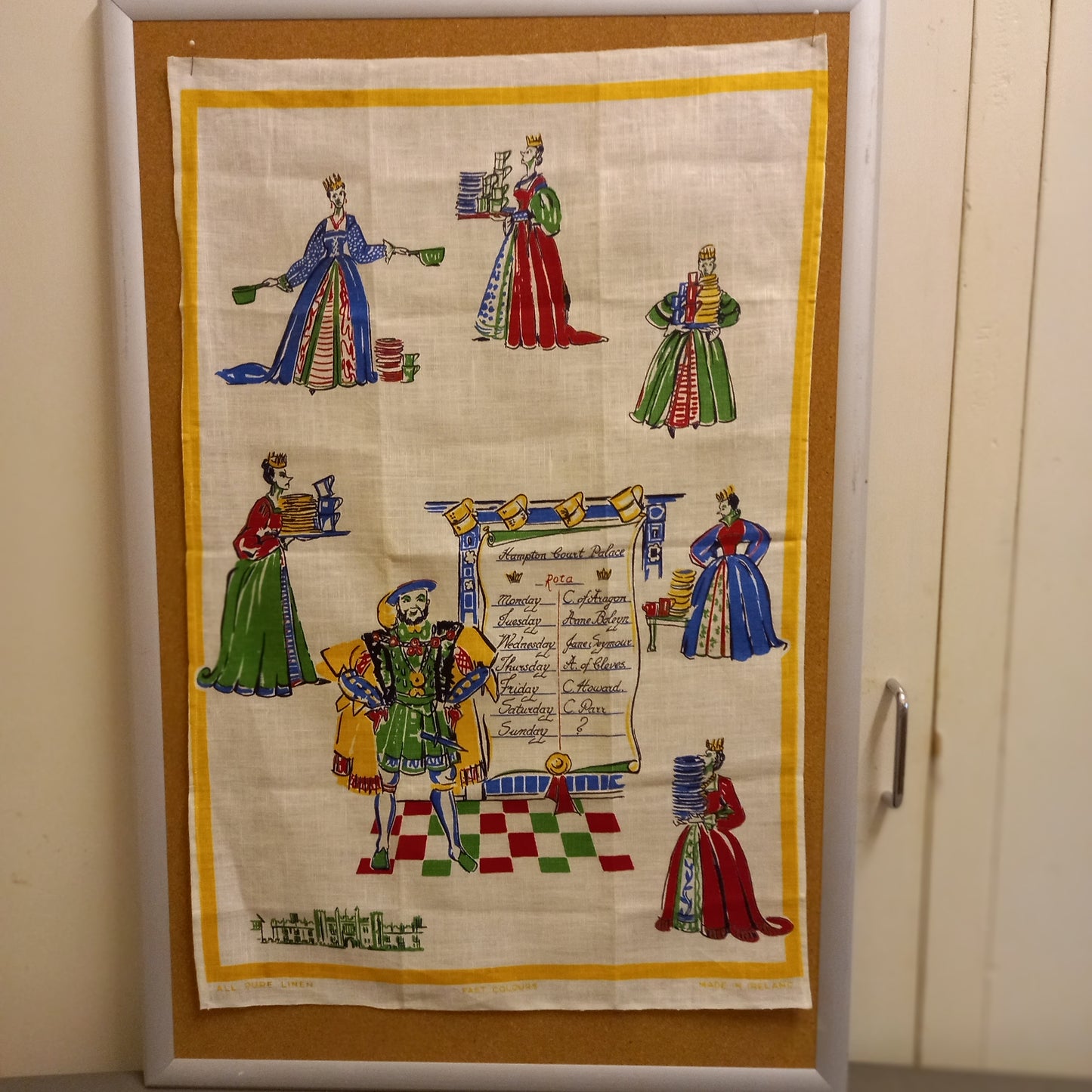 Vintage Hampton Court Palace Souvenir Tea Towel-Vintage Linen Tea Towel / Souvenir Collectible-Tilbrook and Co