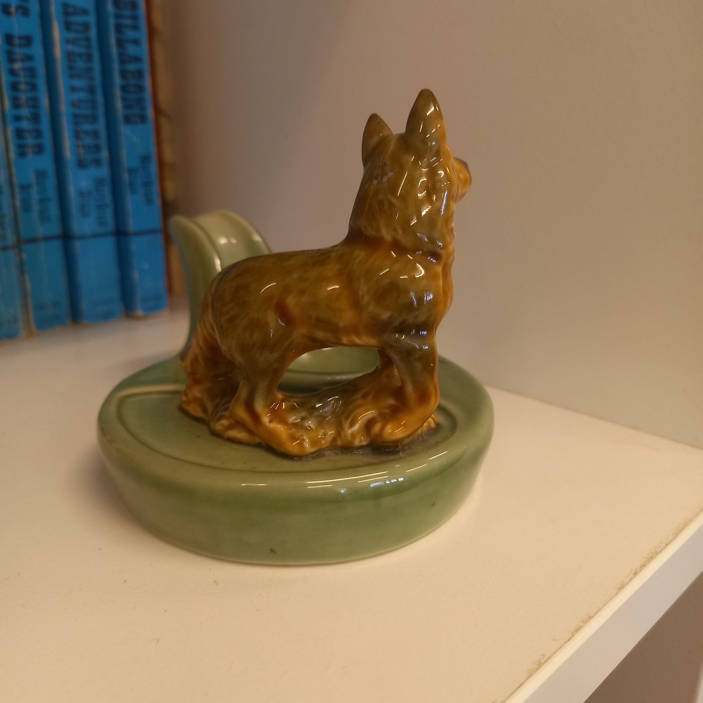 Vintage Wade Dog Pipe Holder