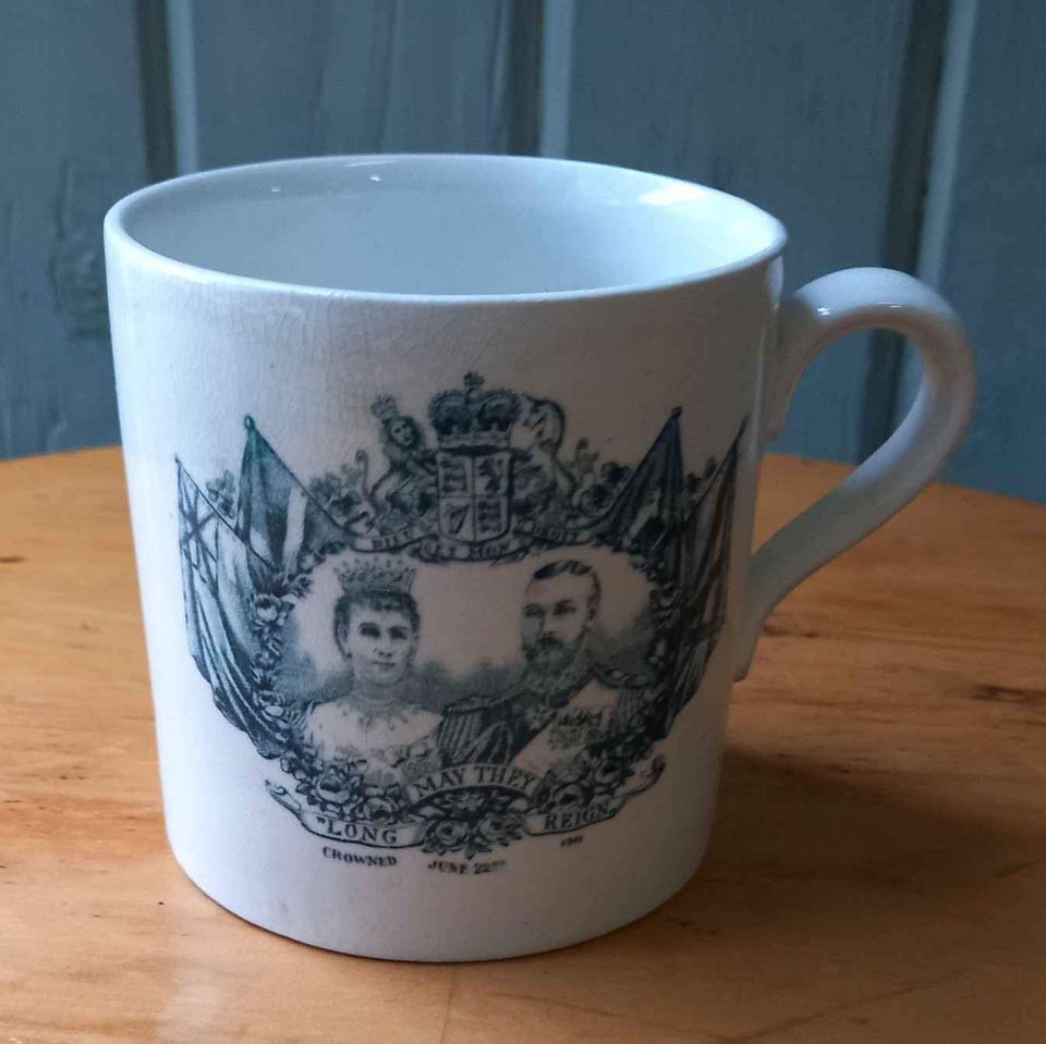 Vintage King George V and Queen Mary Mug-Collectables-Tilbrook and Co