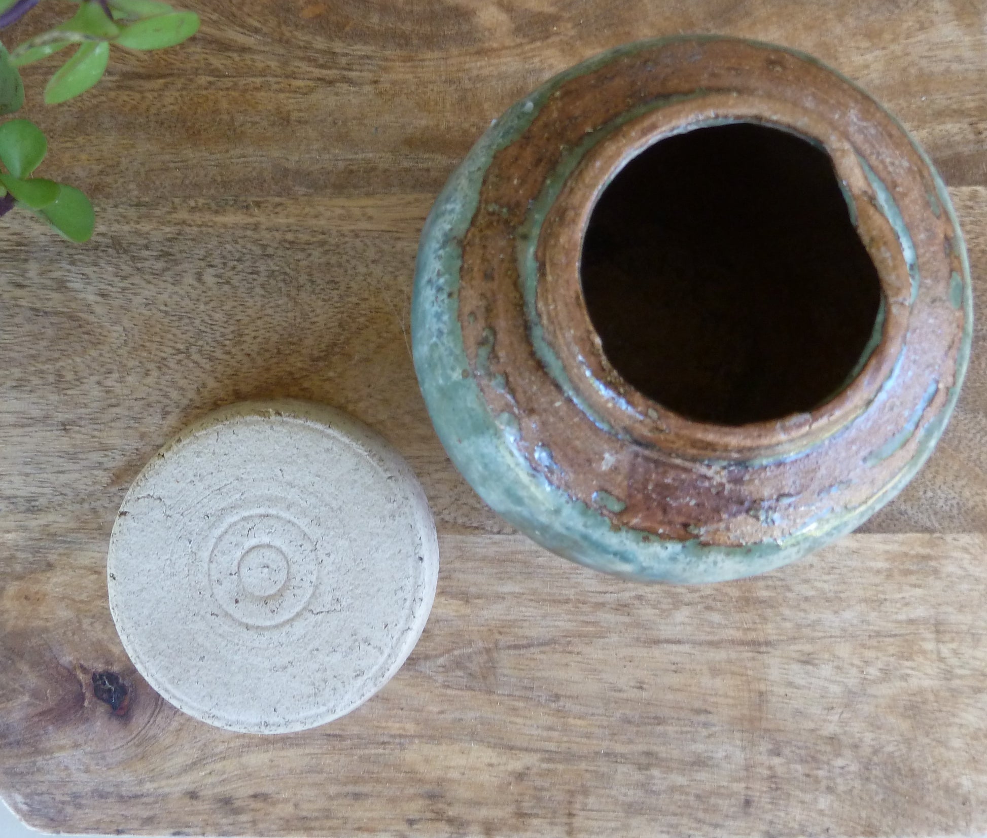 Chinese Stoneware Ginger Jar Glazed in Green with Lid-Collectables-Tilbrook and Co