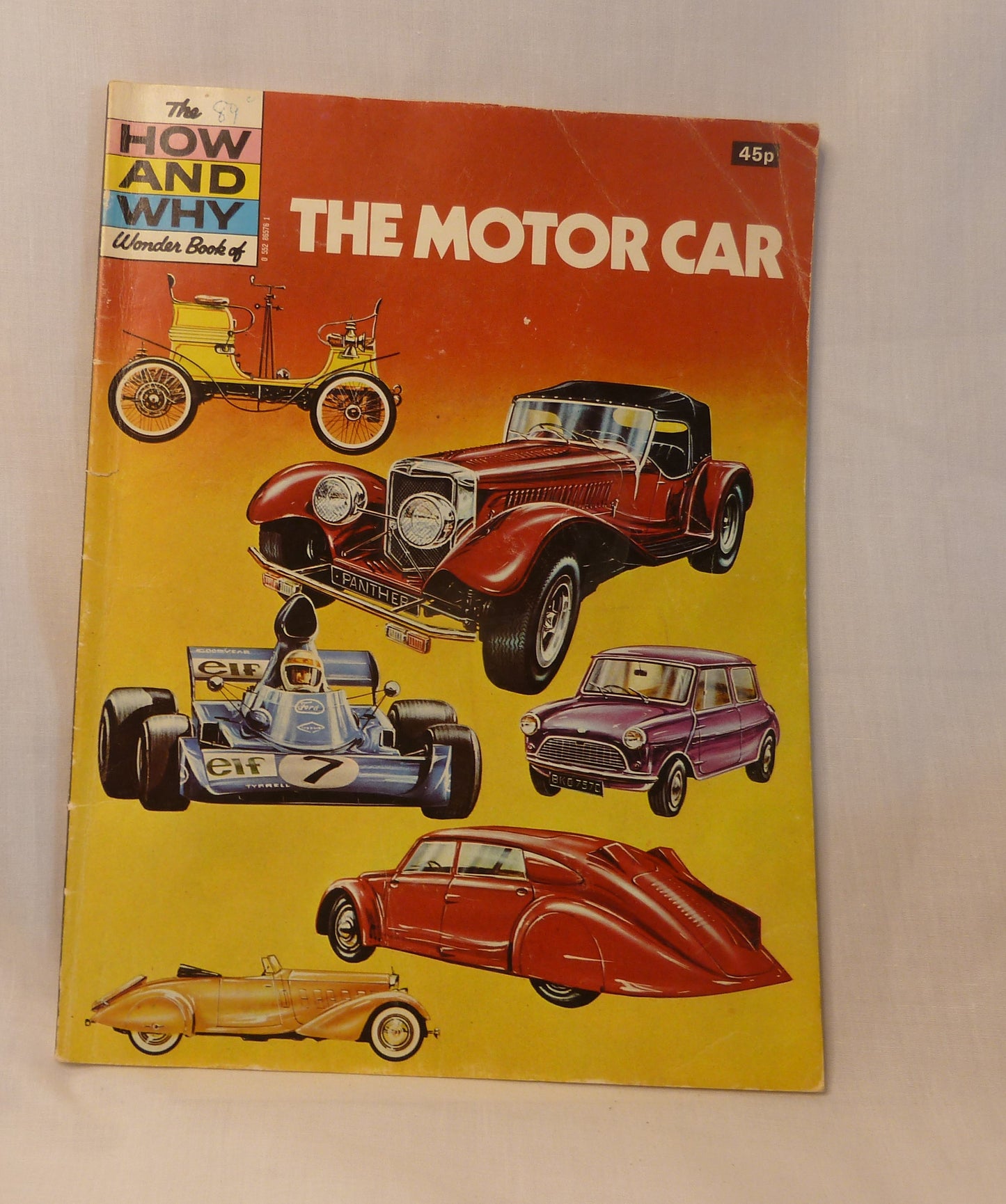 The How and Why Wonders Book of The Motor Car Written by Nick Georgano Illustrated by Gordon Davis Published by Transworld Publishers London 1976-Book-Tilbrook and Co